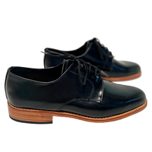 Load image into Gallery viewer, Uniform Shoe (050)